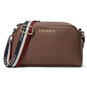 Authentic Tommy Hilfiger Reese Il Zip
Crossbody / brown
